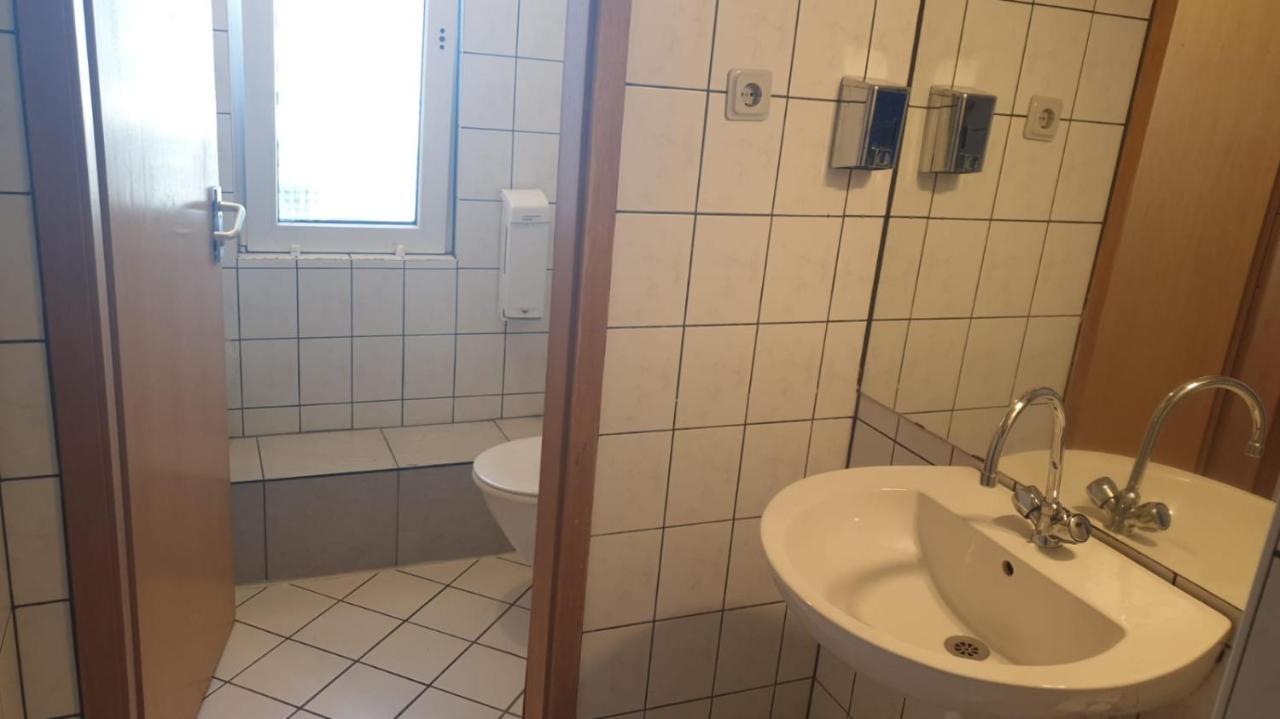 Isas Hostel Berlijn Buitenkant foto