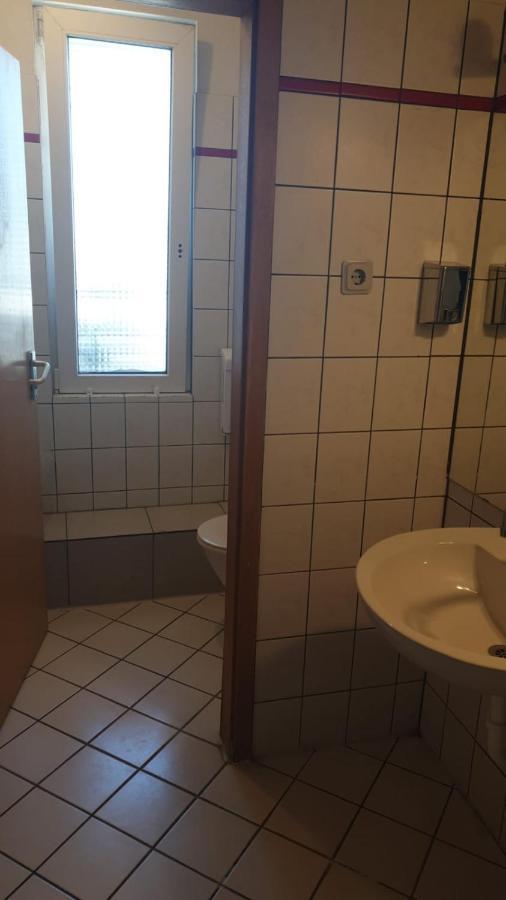 Isas Hostel Berlijn Buitenkant foto