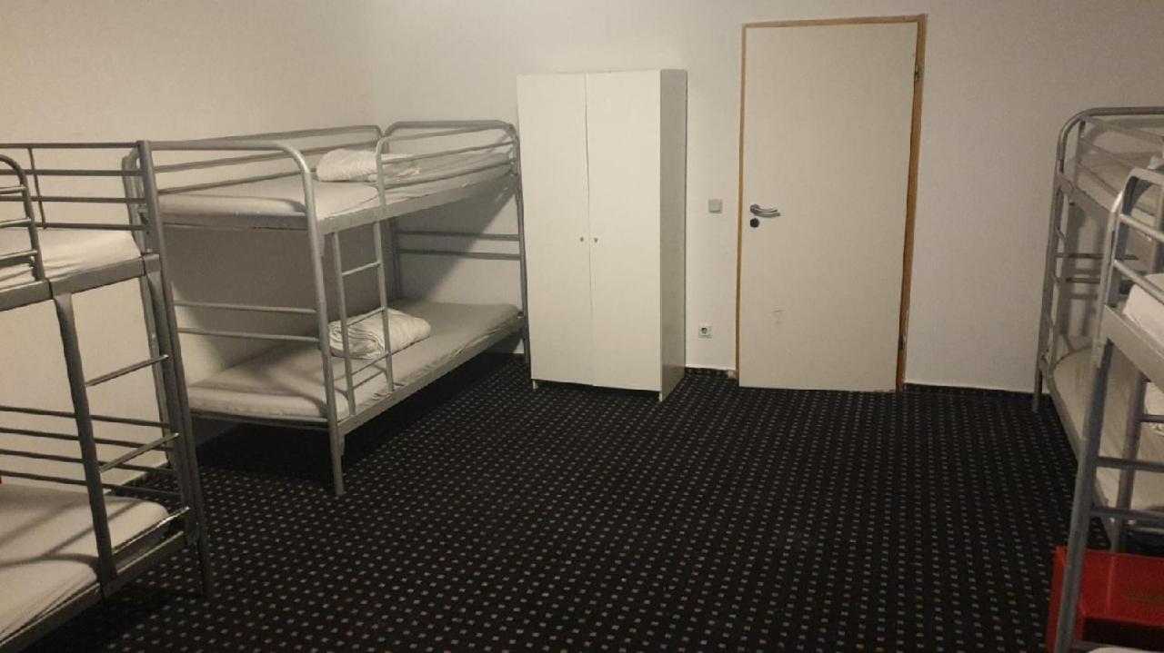 Isas Hostel Berlijn Buitenkant foto